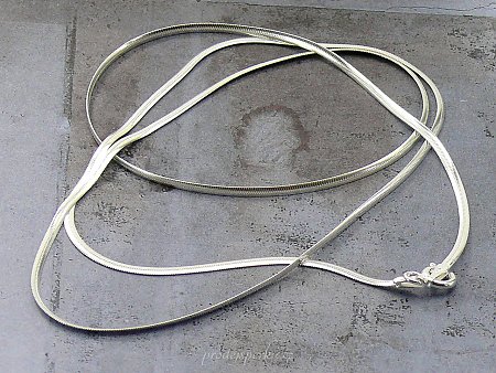 Lesklý hladký řetízek (60cm) ze stříbra