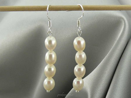 Oválné náušnice bílé perly