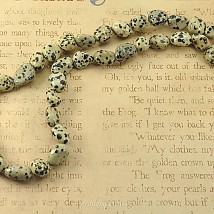 Jaspis dalmatin náhrdelník z kamenů